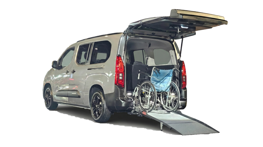 Walcab-Citroën-Berlingo-輔康企業改裝-雪鐵龍-崁入式斜坡板